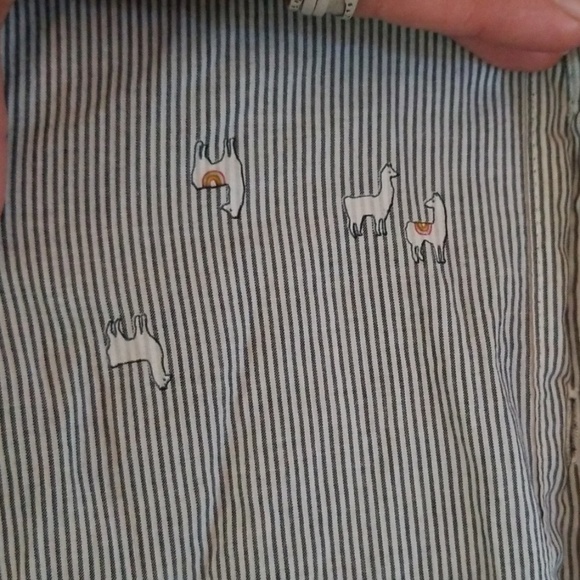 Old Navy button down - Picture 2 of 3